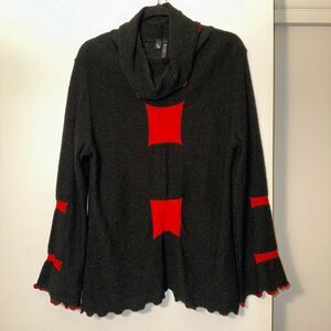 Roni Rabl Women’s S/M Cowl Neck Long Flare Sleeve Sweater Black Red Square GUC